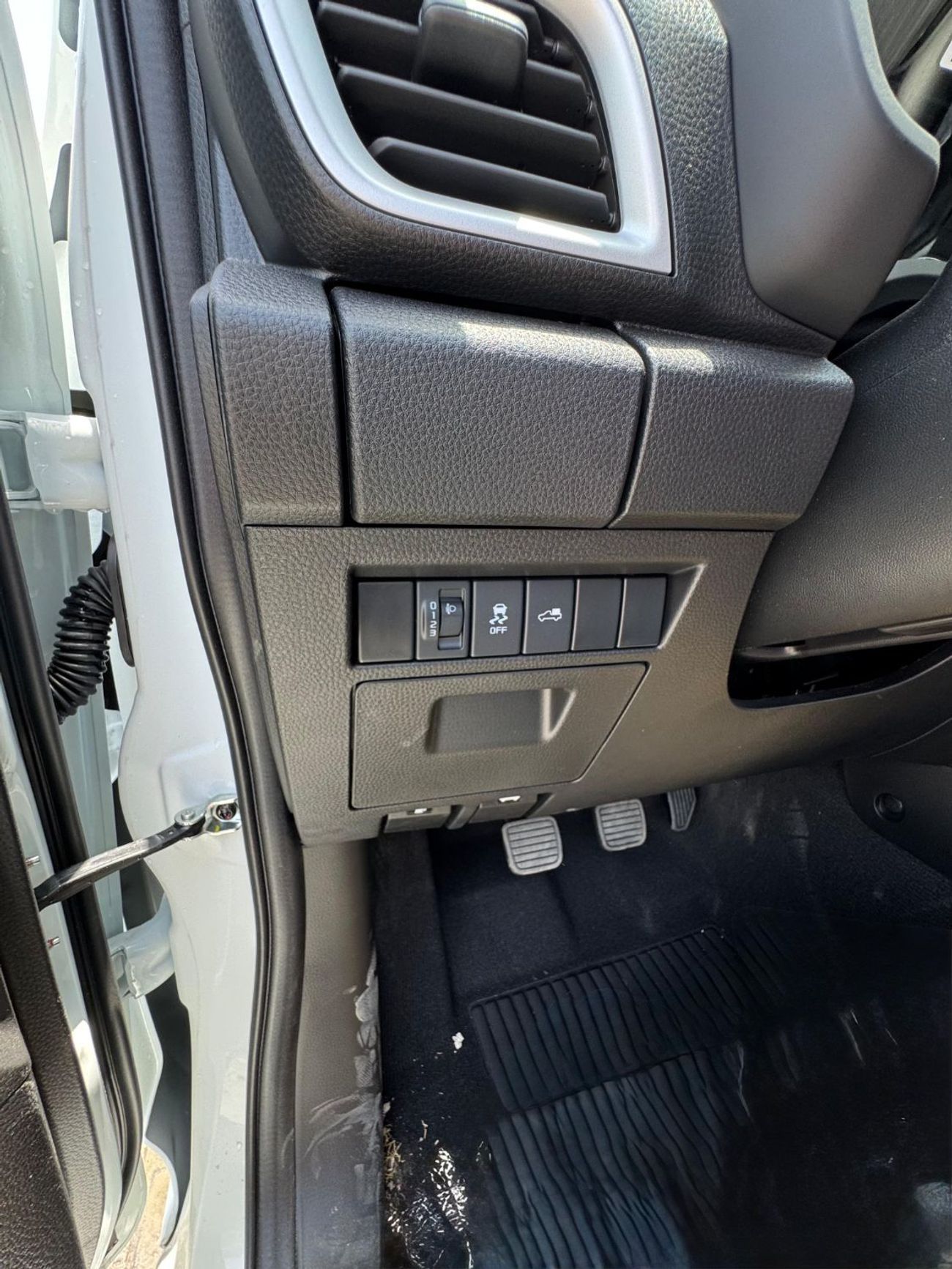 Isuzu DMax Single Cabin 4X2 (2Doors) 1.9L _THAILAND