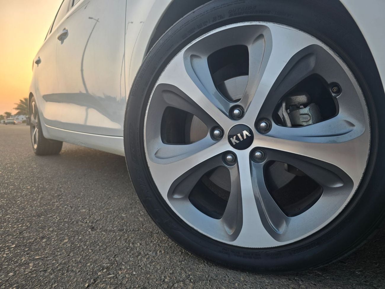 كيا كارينس EX Deluxe 2.0L