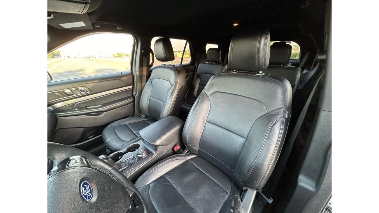 Ford Explorer XLT Ford Explorer 2018 US // VIP seats // good condition