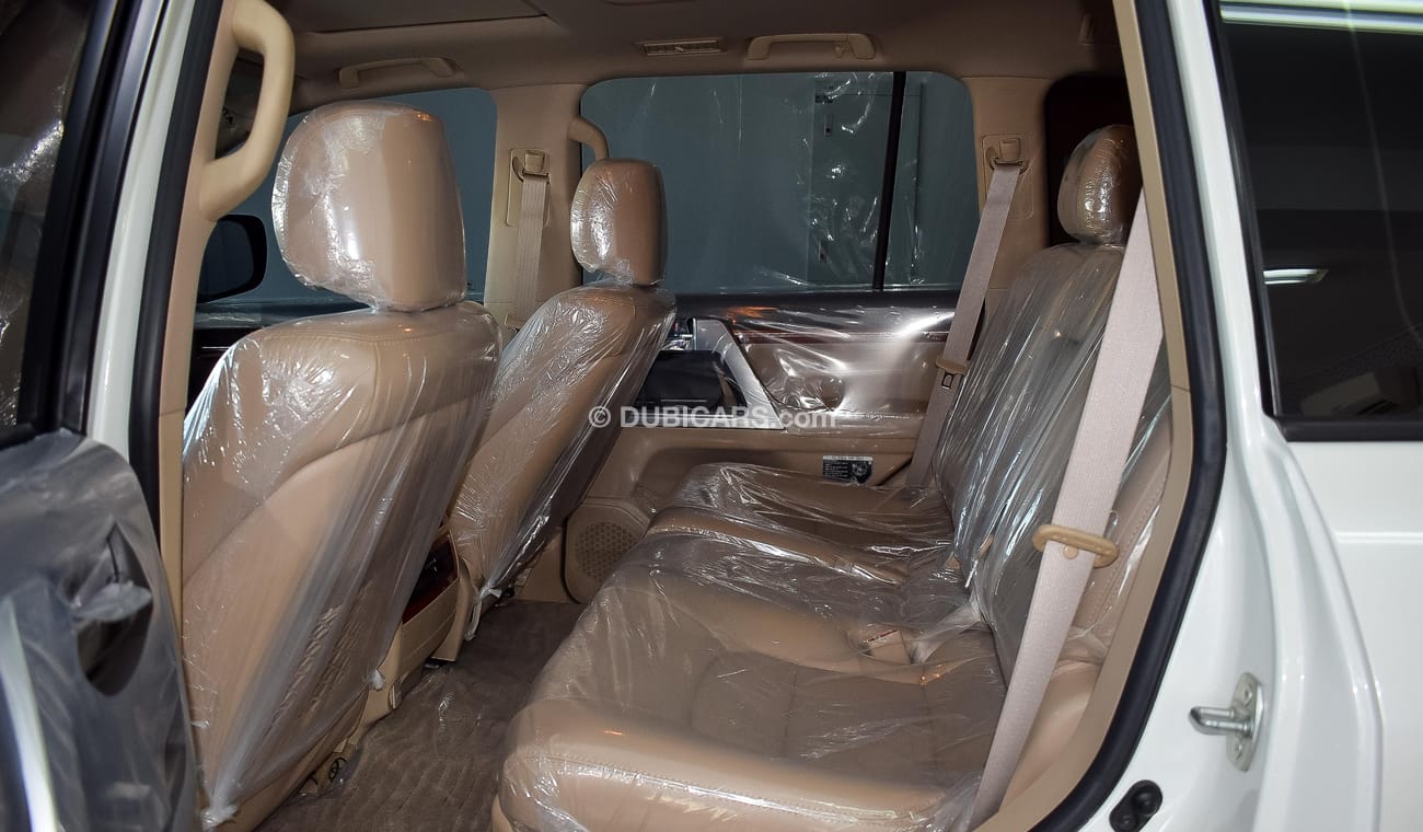 Toyota Land Cruiser VXR V8 5.7