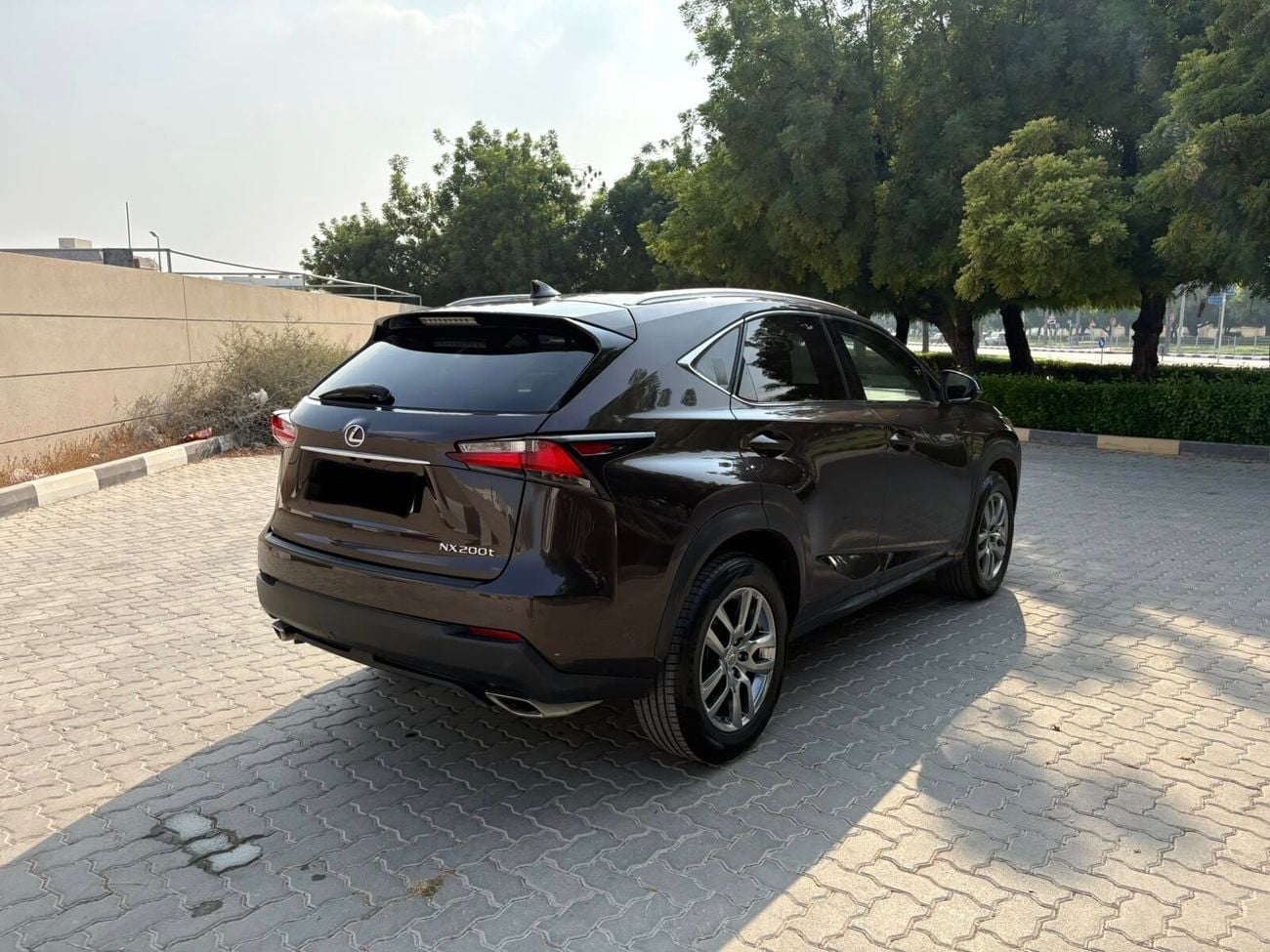 لكزس NX200t بلاتينيوم