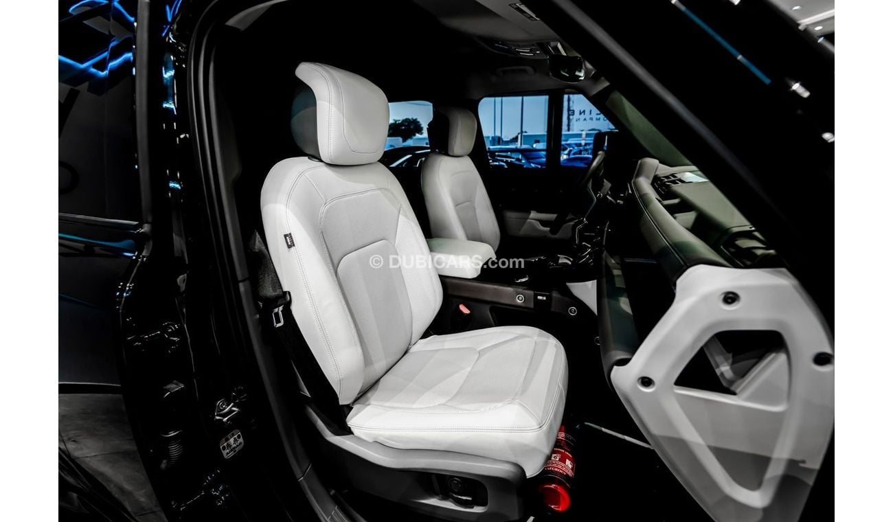 لاند روفر ديفندر 2023 Land Rover Defender 110 P400 S, 2028 Land Rover Warranty + Service Contract, Low Kms, GCC