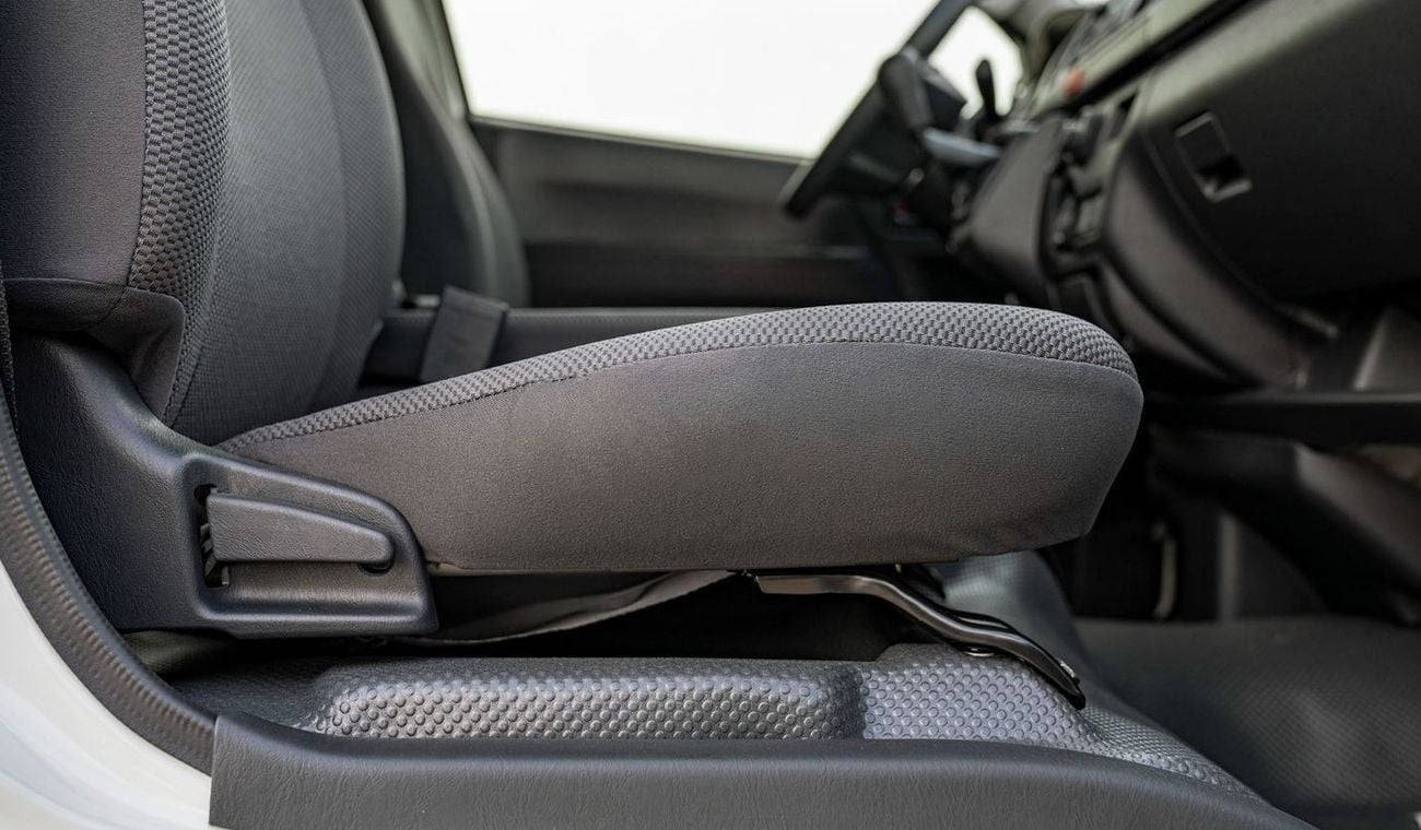 تويوتا هاياس (LHD) TOYOTA HIACE HR 2.7P MT 16 SEATER MY2025 – WHITE