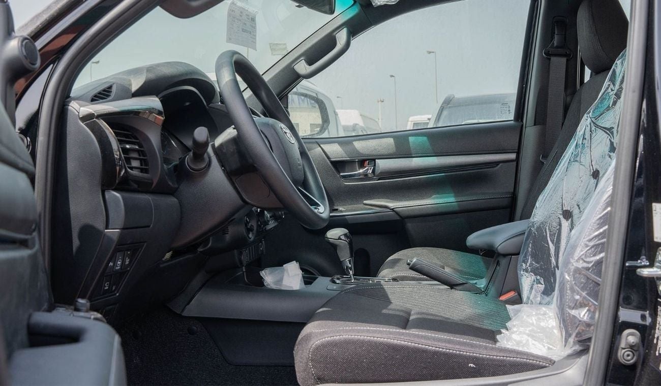 تويوتا هيلوكس 2025 Toyota Hilux Adventure 4.0L AT Petrol (Black)