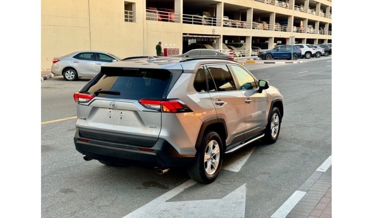 Toyota RAV4 2020 XLE PUSH START 4x4 US SPEC