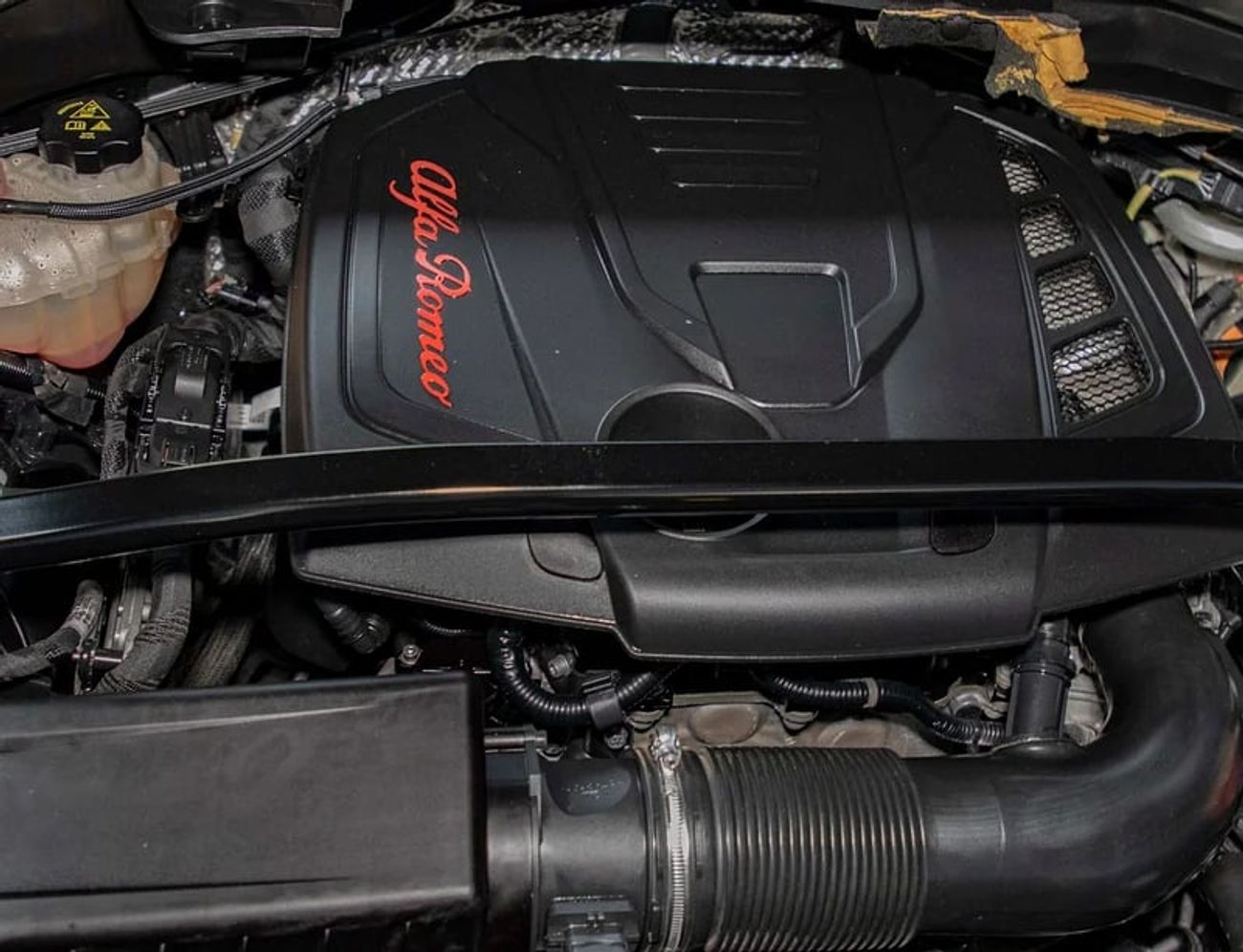 Alfa Romeo Stelvio S 2.0L