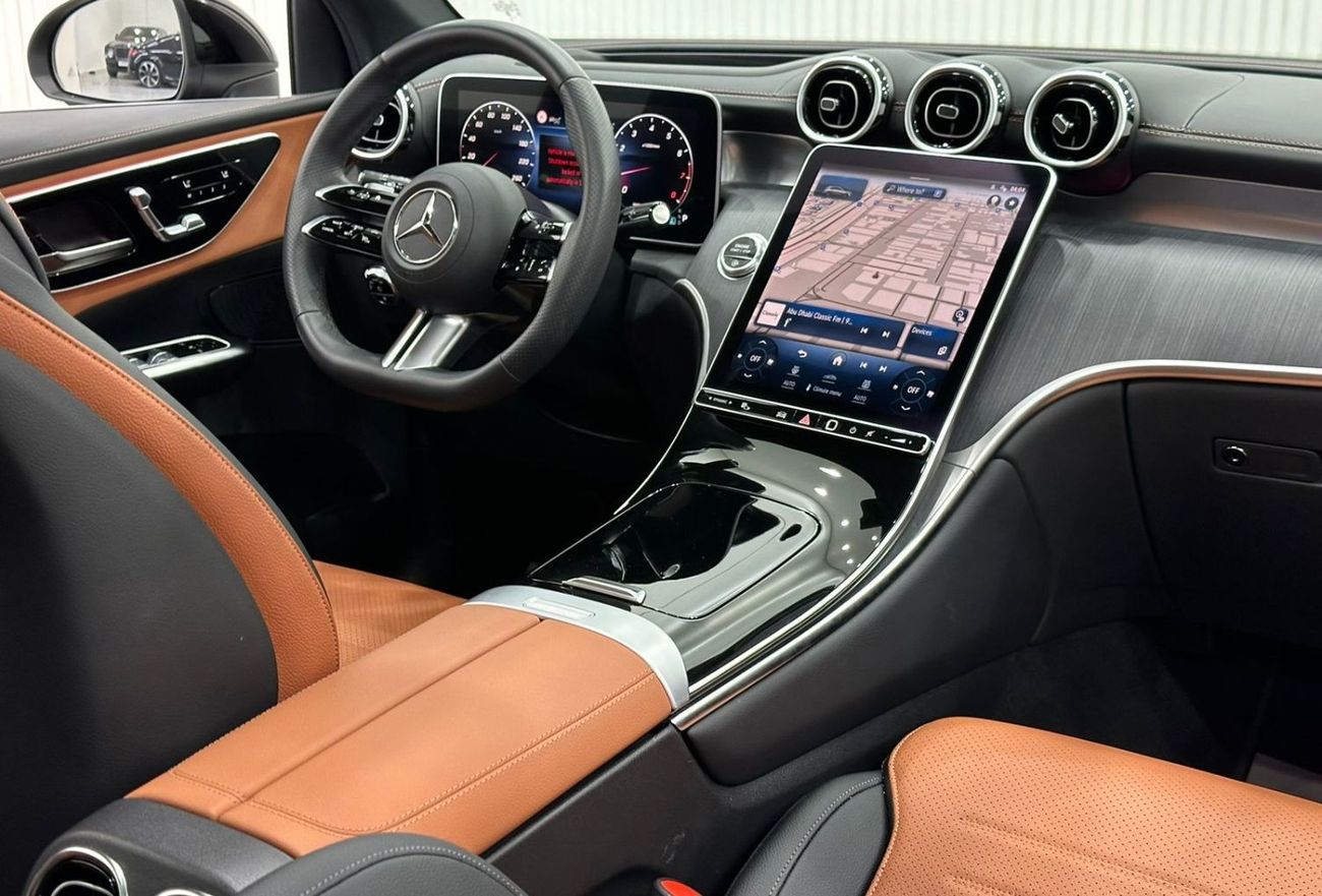 Mercedes-Benz GLC 200 *New Model* 2023 Mercedes Benz GLC200 AMG 4MATIC, 2028 Mercedes Warranty, Fully Loaded, Low Kms, GCC