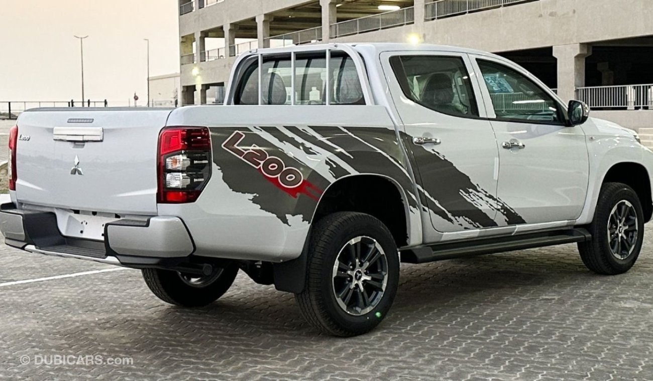 ميتسوبيشي L200 GLX 2.4L V4 MT(EXPORT ONLY)