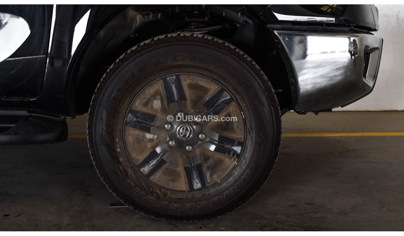 Toyota Hilux 2023 Toyota Hilux 4x4 Double Cab 2.7L HI SR5 Petrol AT | Wooden Dash | Black inside black - Export O