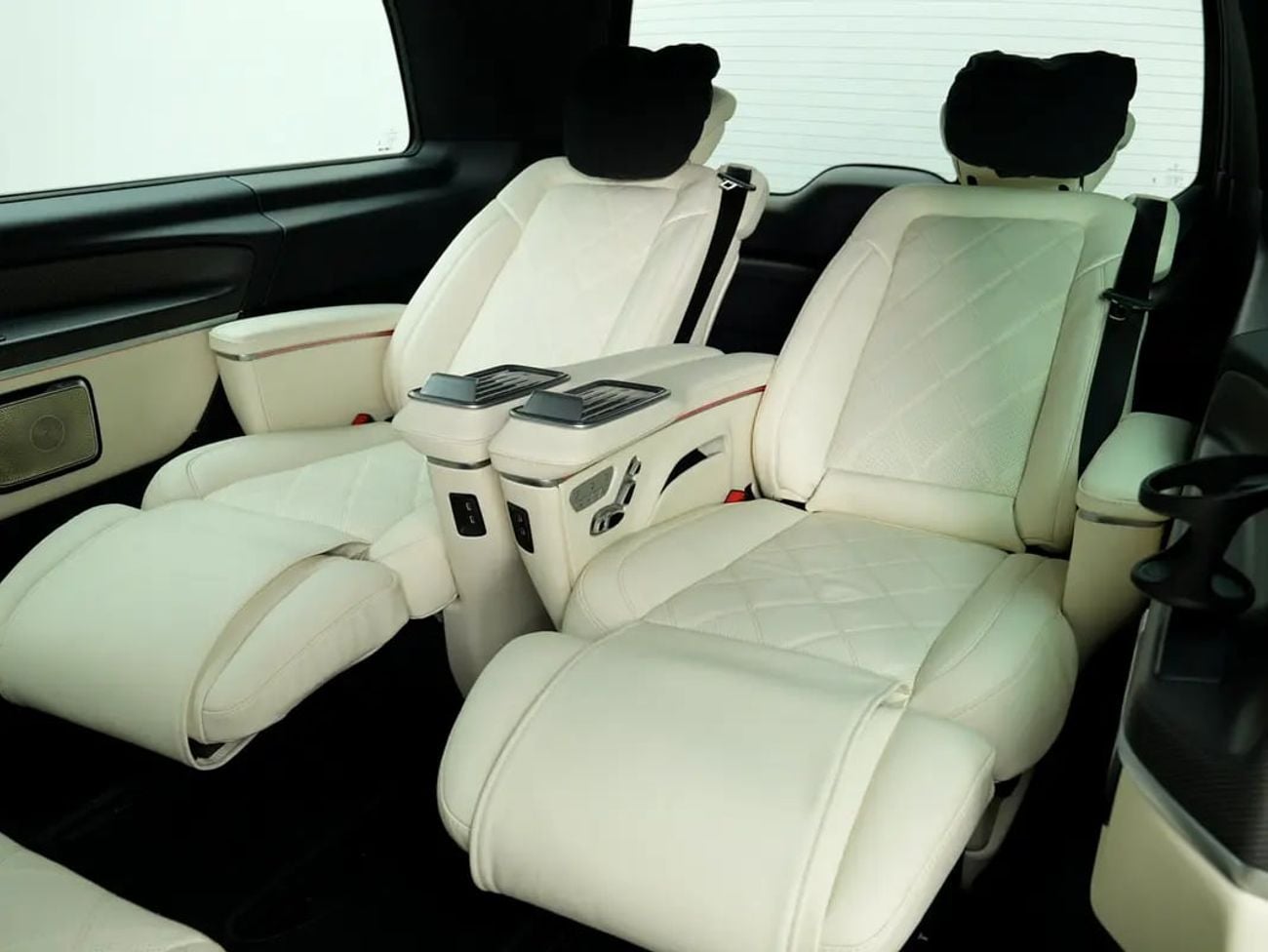 Mercedes Benz V300 AVANTGARDE BRABUS V300 EXTRA-LONG | GCC SPECS | DEALER WARRANTY