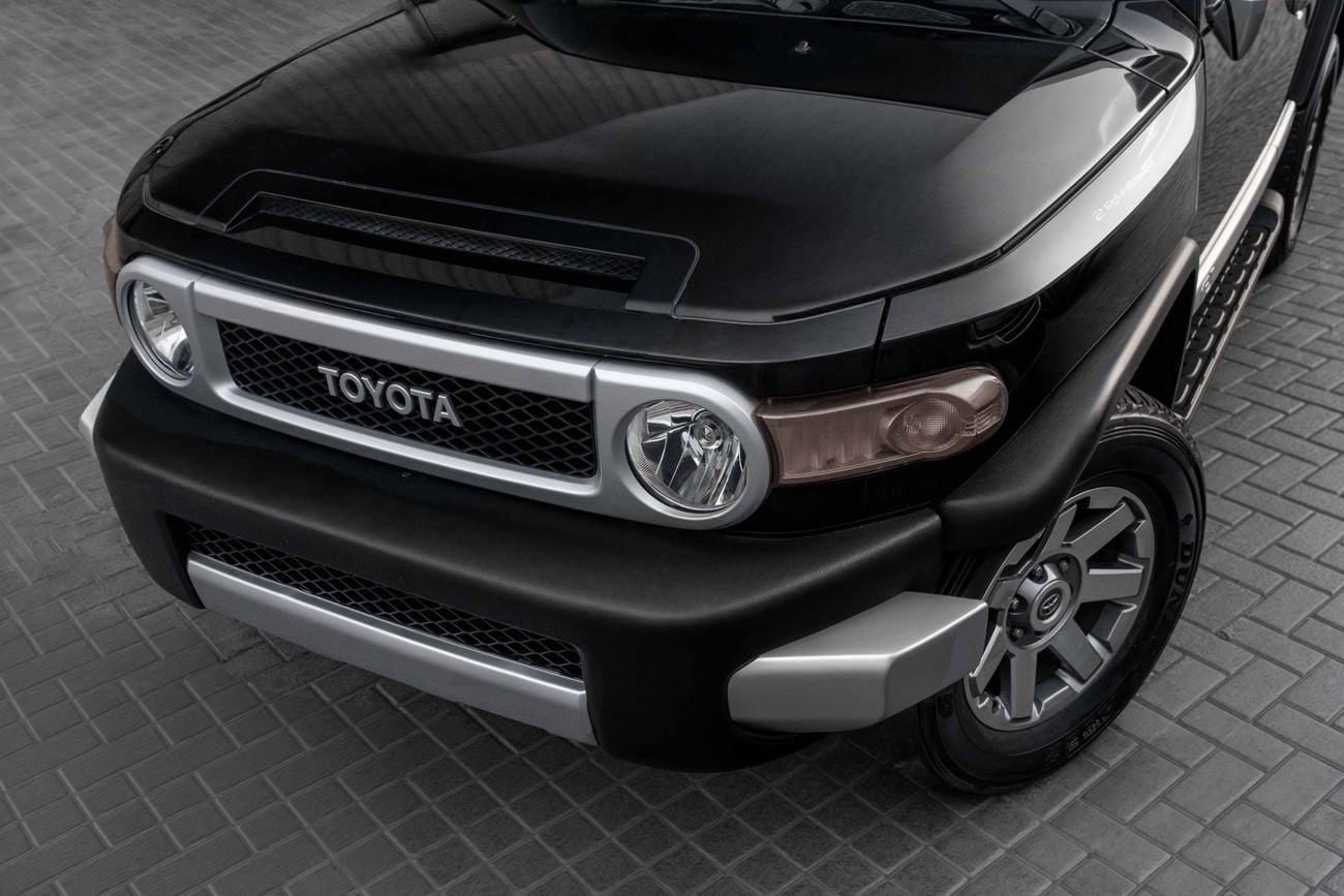 تويوتا إف جي كروزر Totoya FJ Cruiser GXR | 2,938 P.M | 0% Downpayment | IMMACULATE!