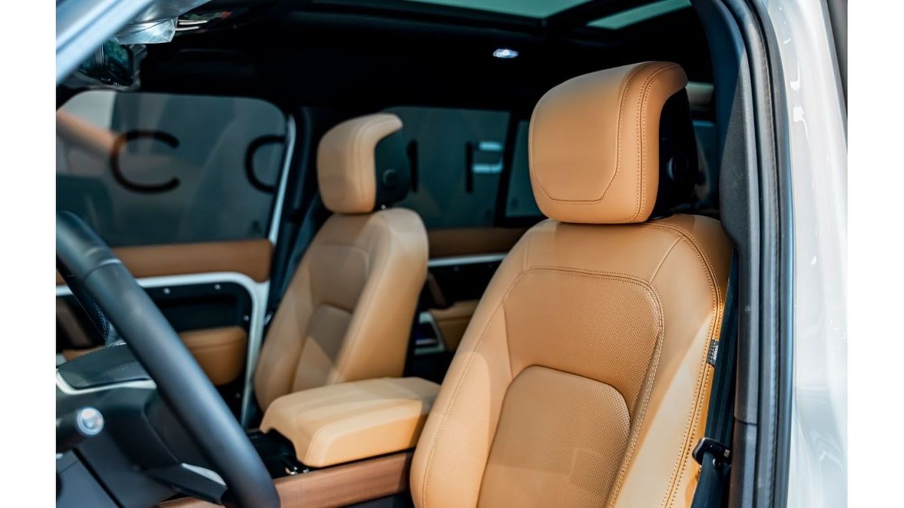 لاند روفر ديفندر 2024 Land Rover Defender 110 P400 HSE X-Dynamic, 2029 Al Tayer Warranty + Service Contract, Low KMs,