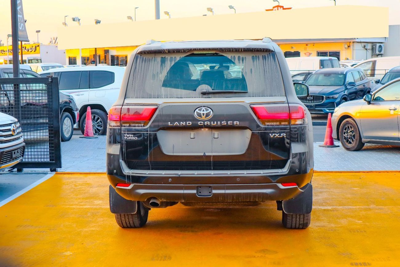 تويوتا لاند كروزر VXR 3.5L