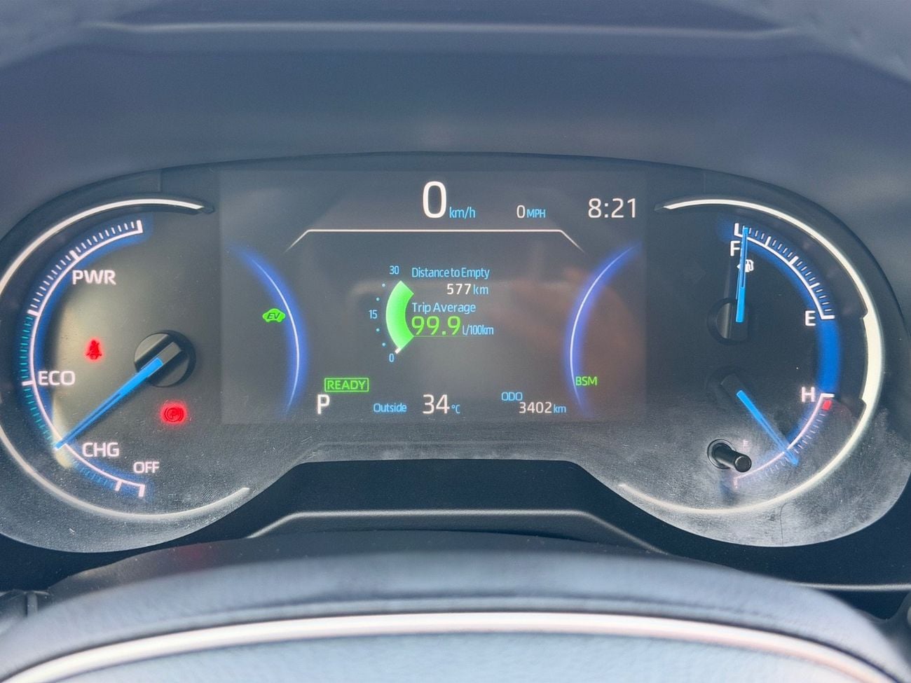 تويوتا راف ٤ Hybrid XLE premium | sunroof, leather seats, push start 2025