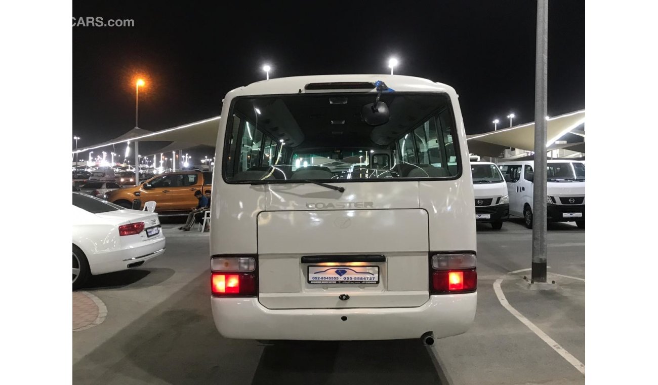 Toyota Coaster / 33 passanger