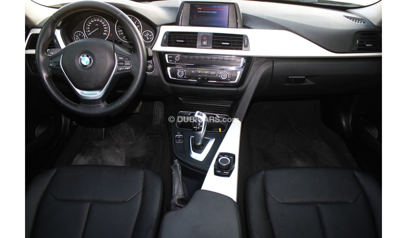 BMW 318i Exclusive BMW I318 GCC 2018 in excellent condition