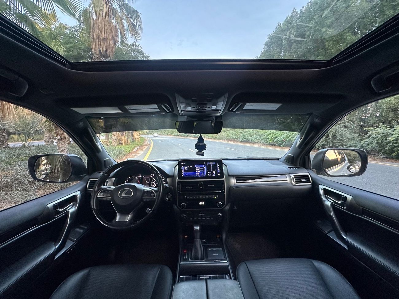 Lexus GX460 Premium 4.6L V8 | 301 HP | 2023 | VIP 6-Seater | Full Service History | Excellent Condition | 54,000