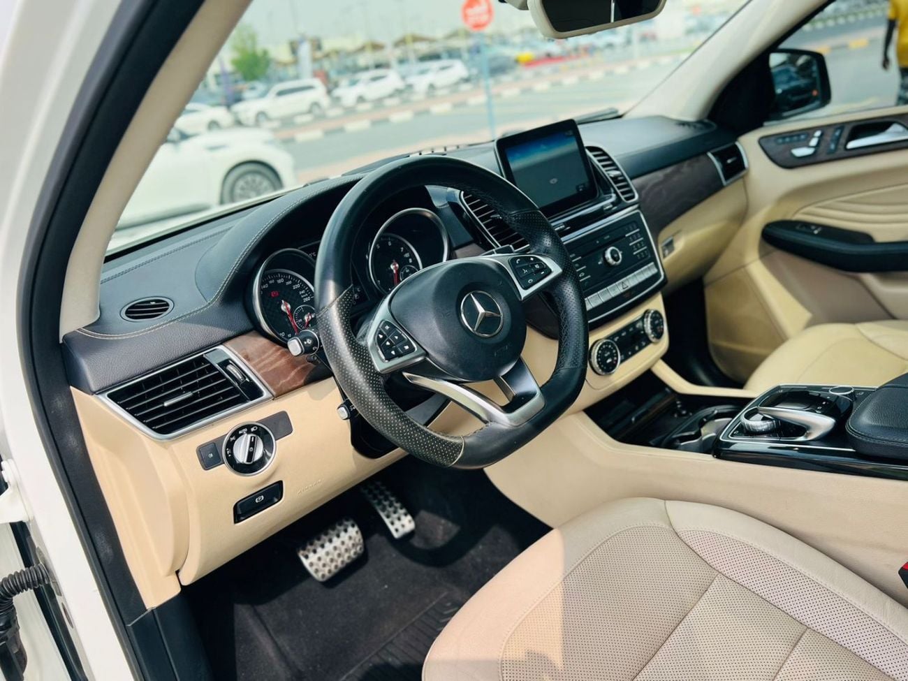 مرسيدس بنز GLE 43 AMG Std 3.0L