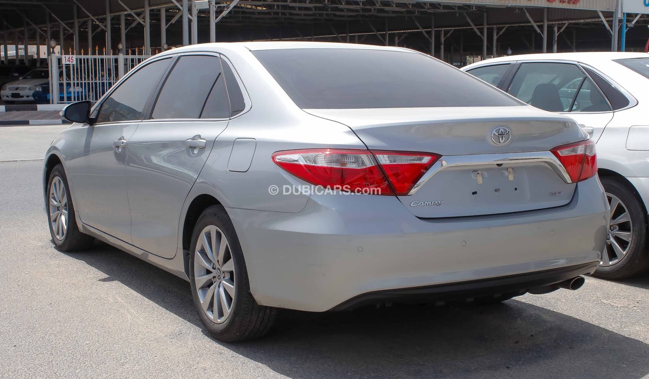 Toyota Camry XLE    import japan