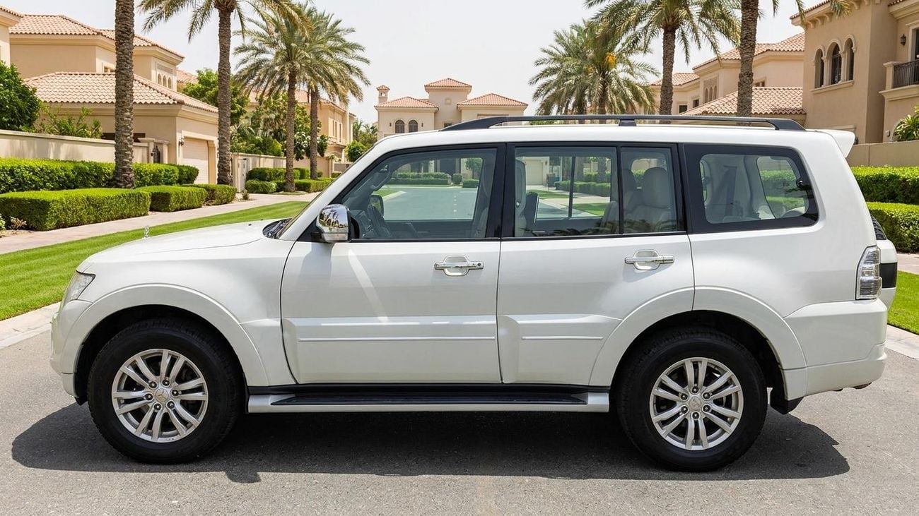 ميتسوبيشي باجيرو GLS HIGHLINE كارس24 هي سوق ضخم للسيارات المستعملة موثوق ومضمون ٪كارس24 هي سوق ضخم للسيارات المستعملة موثوق ومضمون