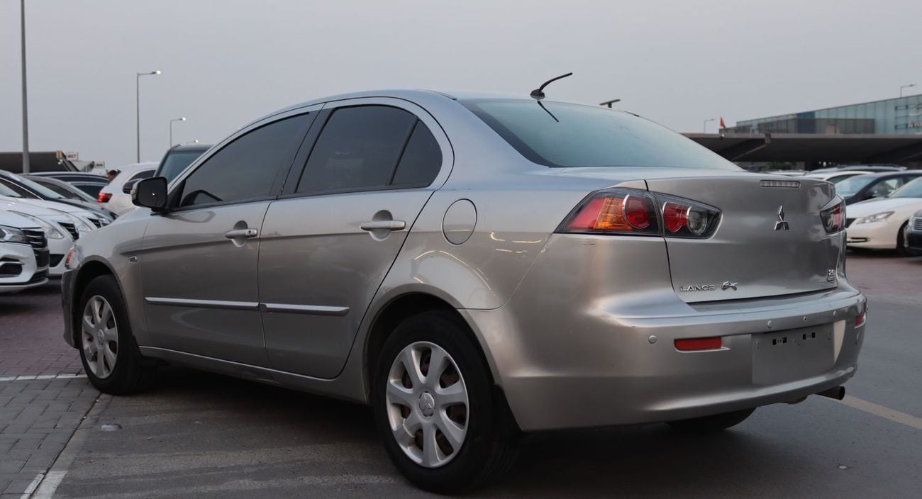 ميتسوبيشي لانسر ميتسوبيشى لانسر - 2016 - خليجى - بدون حوادث - محرك 2.0 - بحاله ممتازه