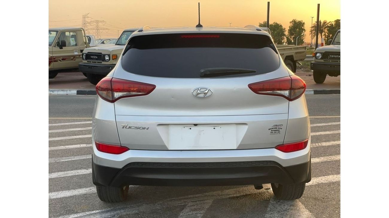 Hyundai Tucson 2016 Hyundai Tucson 2.0L V4 - GDi 4x4 AWD - Electric Seat and Rear CAM -