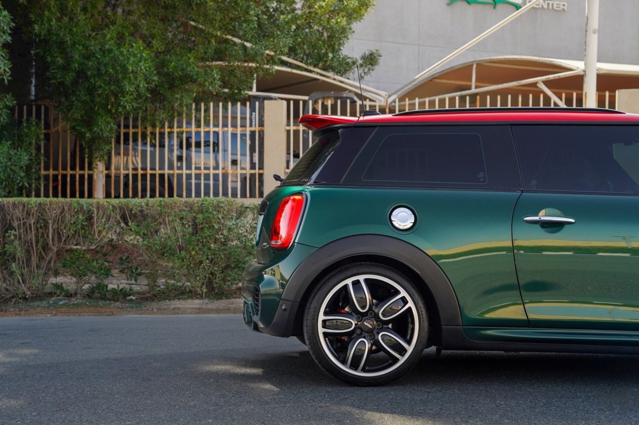Mini Cooper John Cooper Works 2.0L (231 HP)