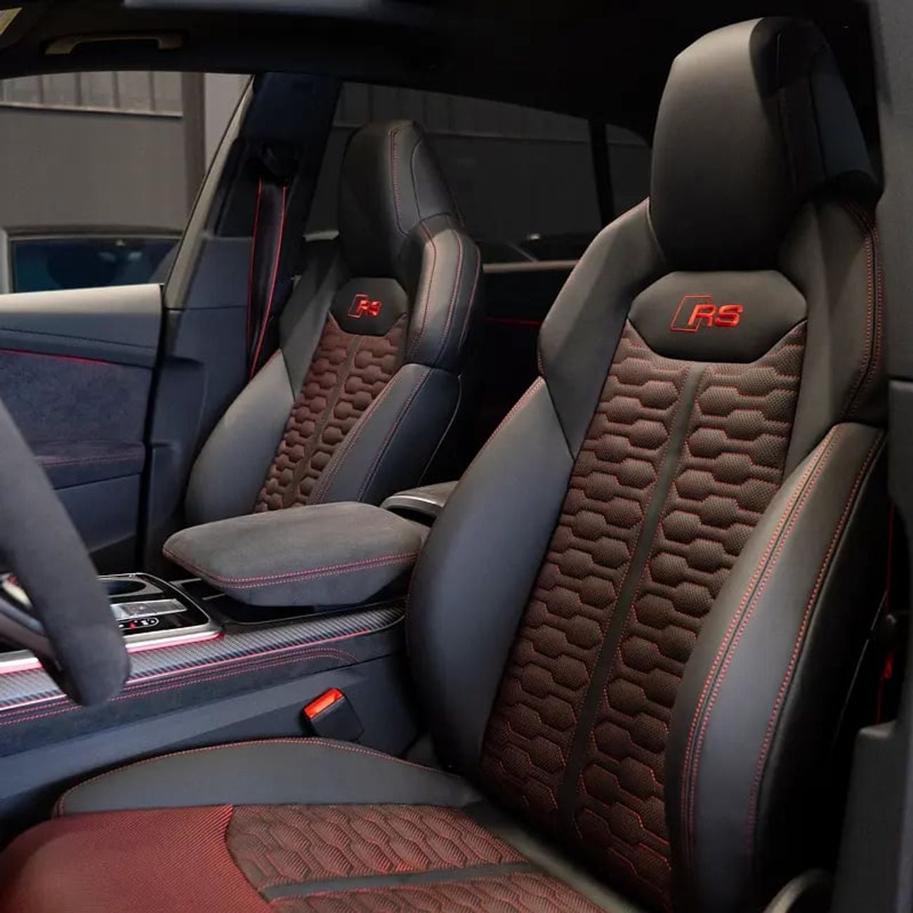 أودي RSQ8 12,840 pm • 0% Down payment • Performance • Agency warranty