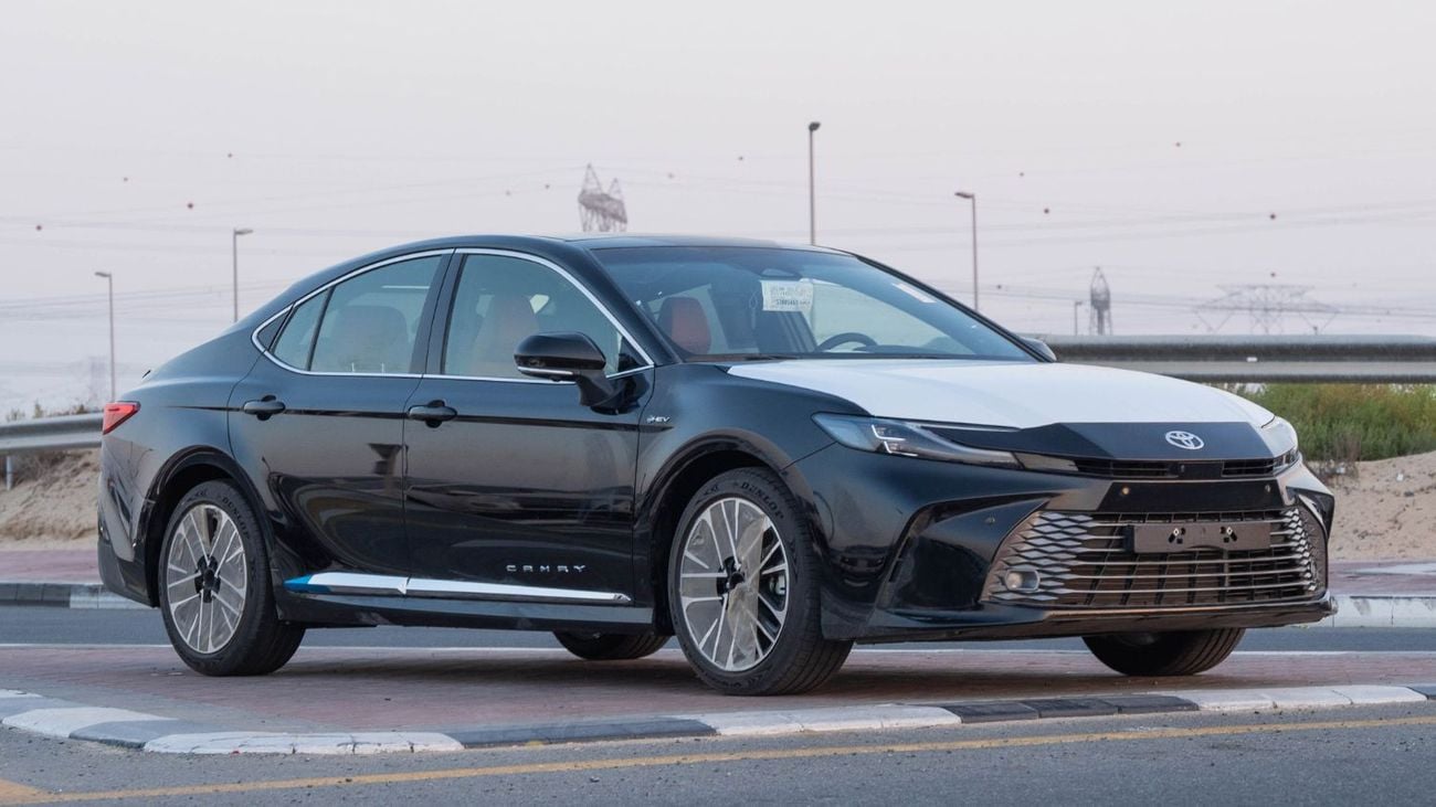 Toyota Camry 2025 Toyota Camry Lumiere 2.5L AT Hybrid (Black)