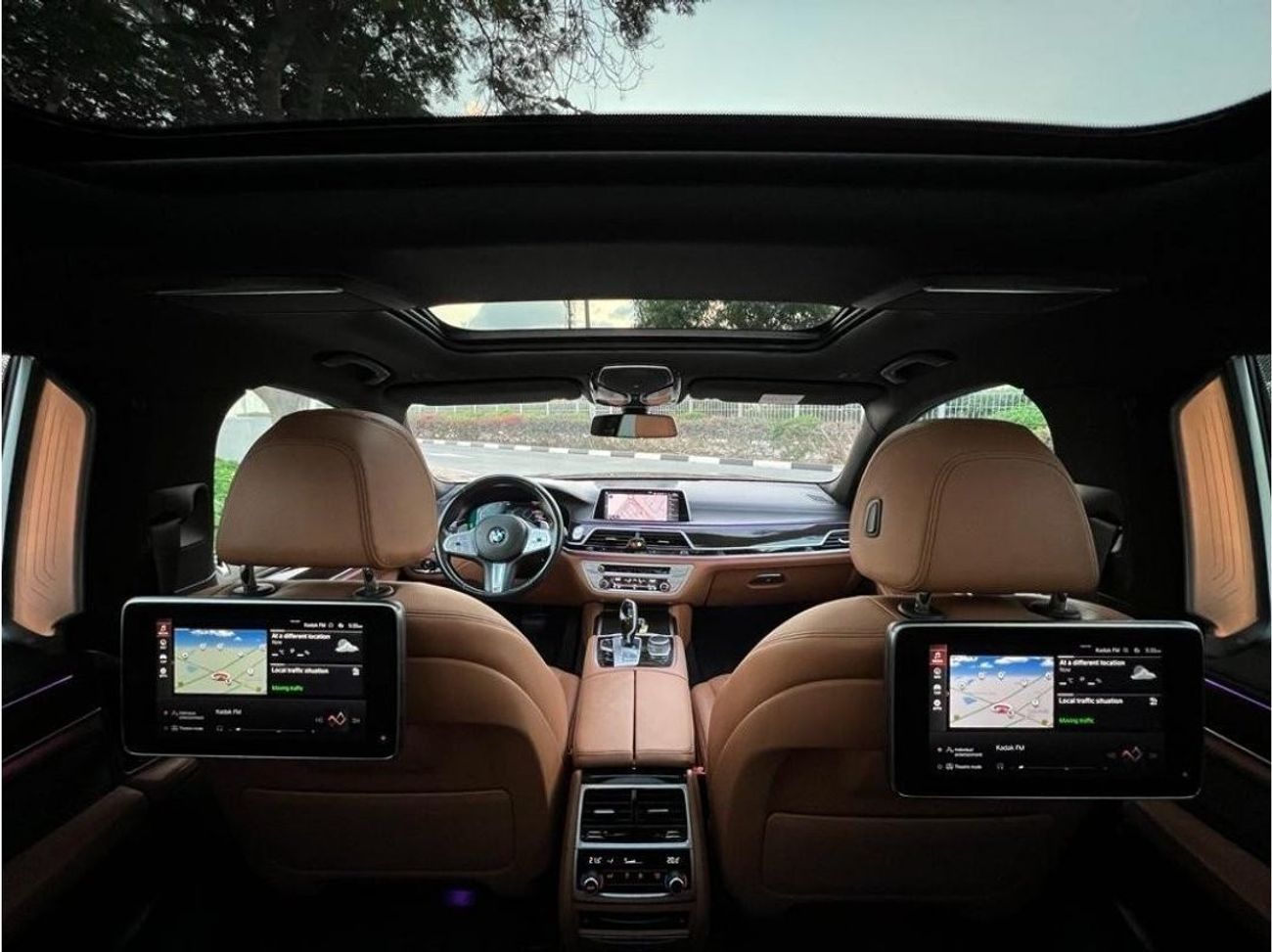 BMW 730Li Pure Excellence BMW 730Li GCC 2022 UNDER WARRANTY AND SERVICE CONTRACT ORIGINAL PAIN