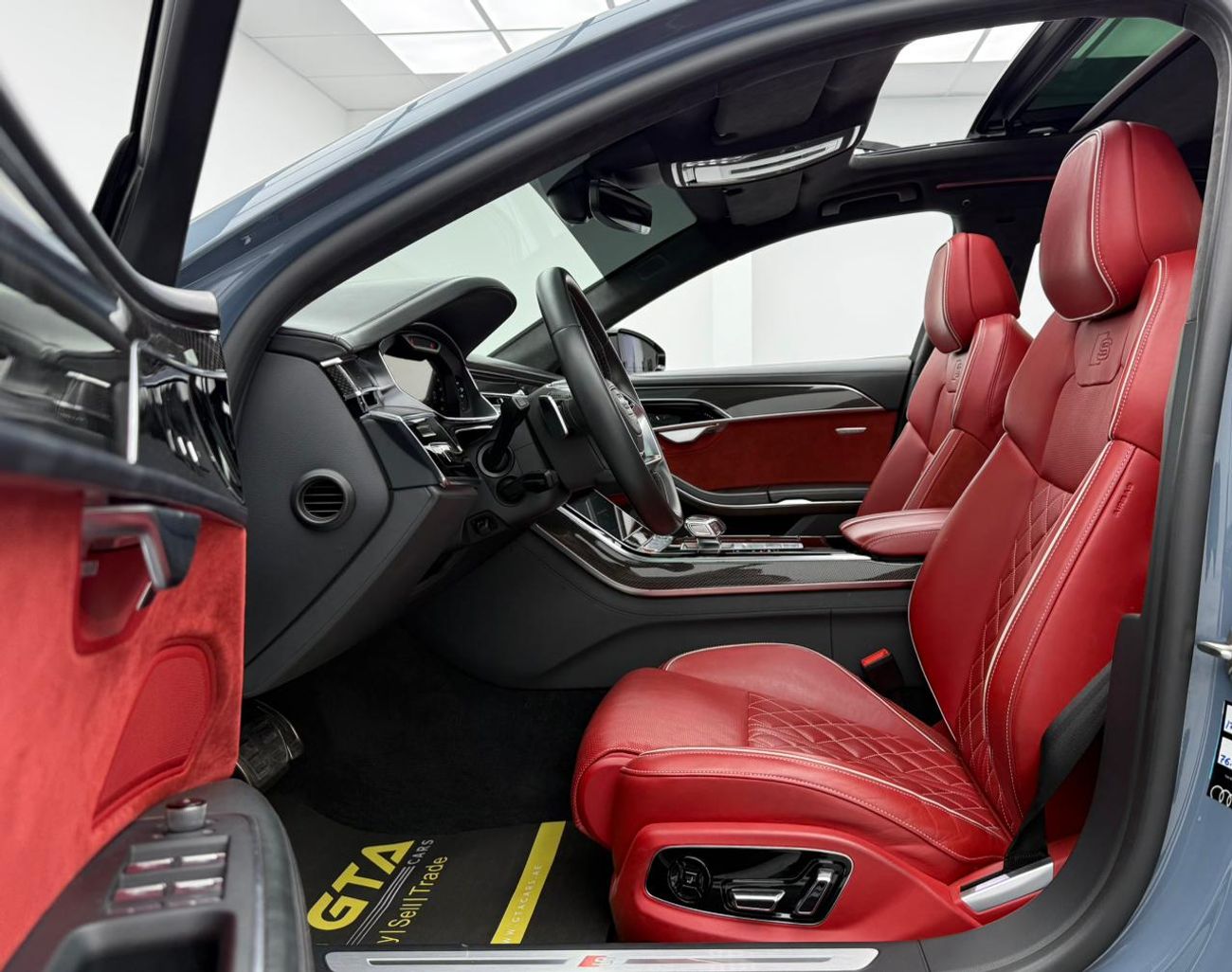 أودي S8 Std 4.0L (571 HP) 2021 Audi S8 ,Warranty ,Full Agency Service History ,Excellent Condition ,GCC