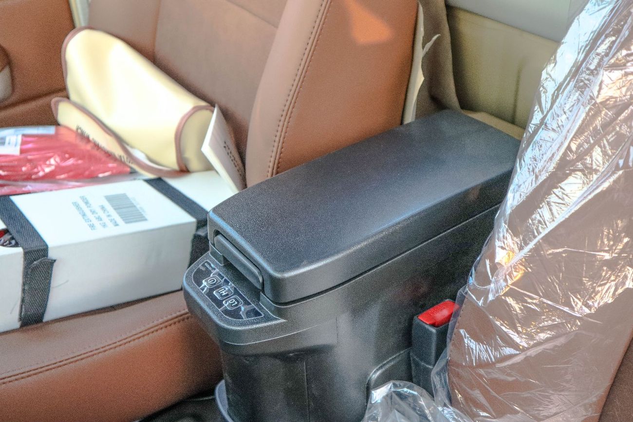 تويوتا لاند كروزر بيك آب Std 4.0L Single Cab Utility AWD