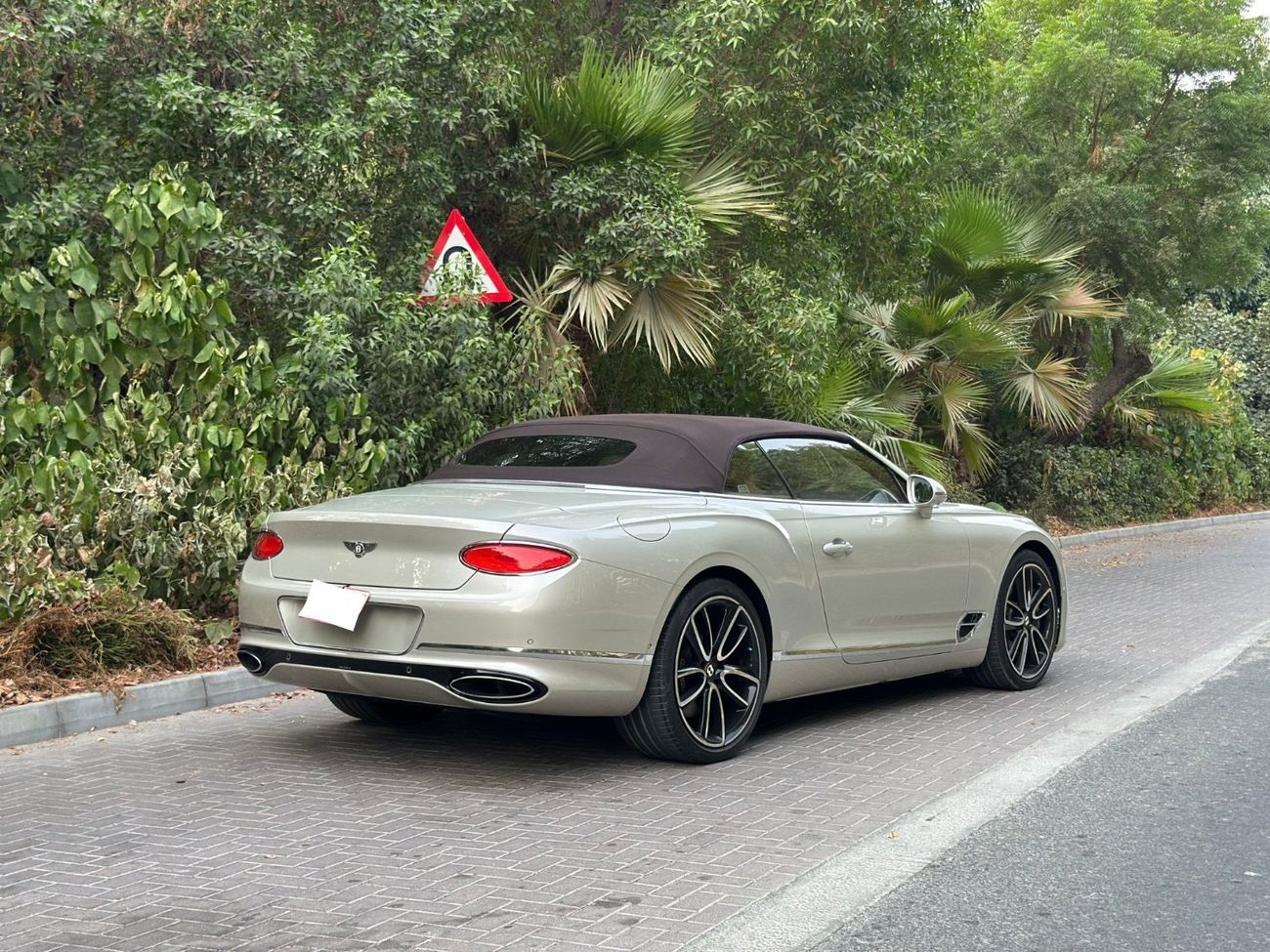 بنتلي كونتيننتال جي تي 4.0T V8 | 2019 | GCC Specs | Immaculate Condition | Full Bentley History