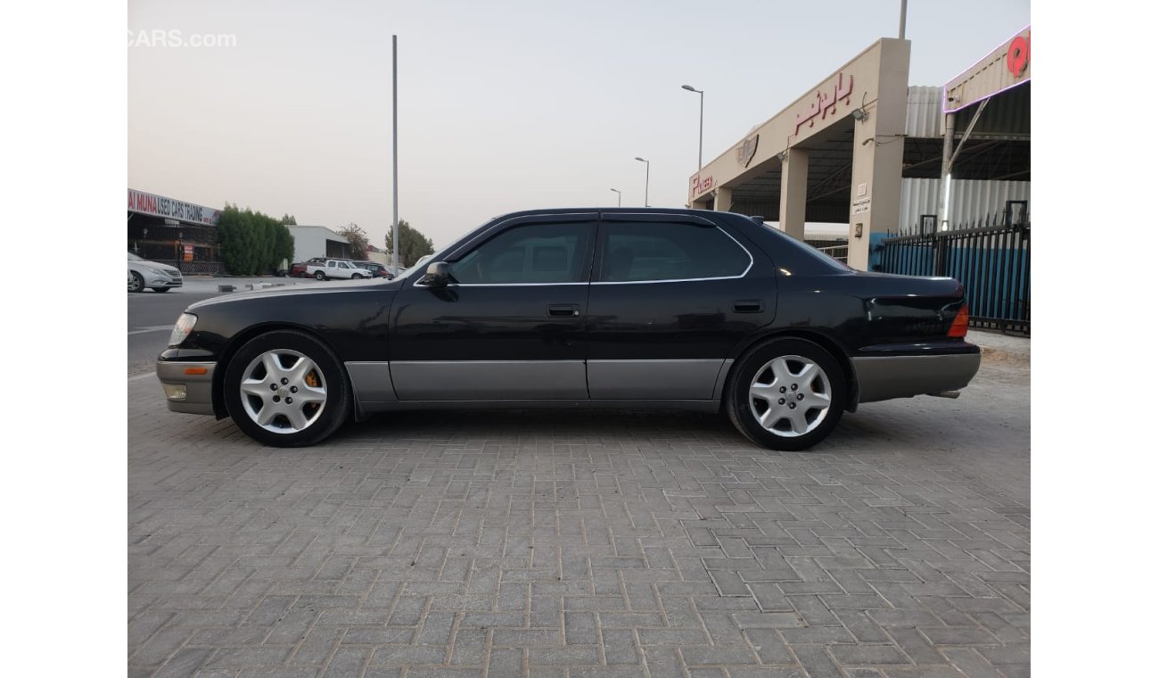 Lexus LS 400 LOT:148 AUCTION DATE: 7.8.21