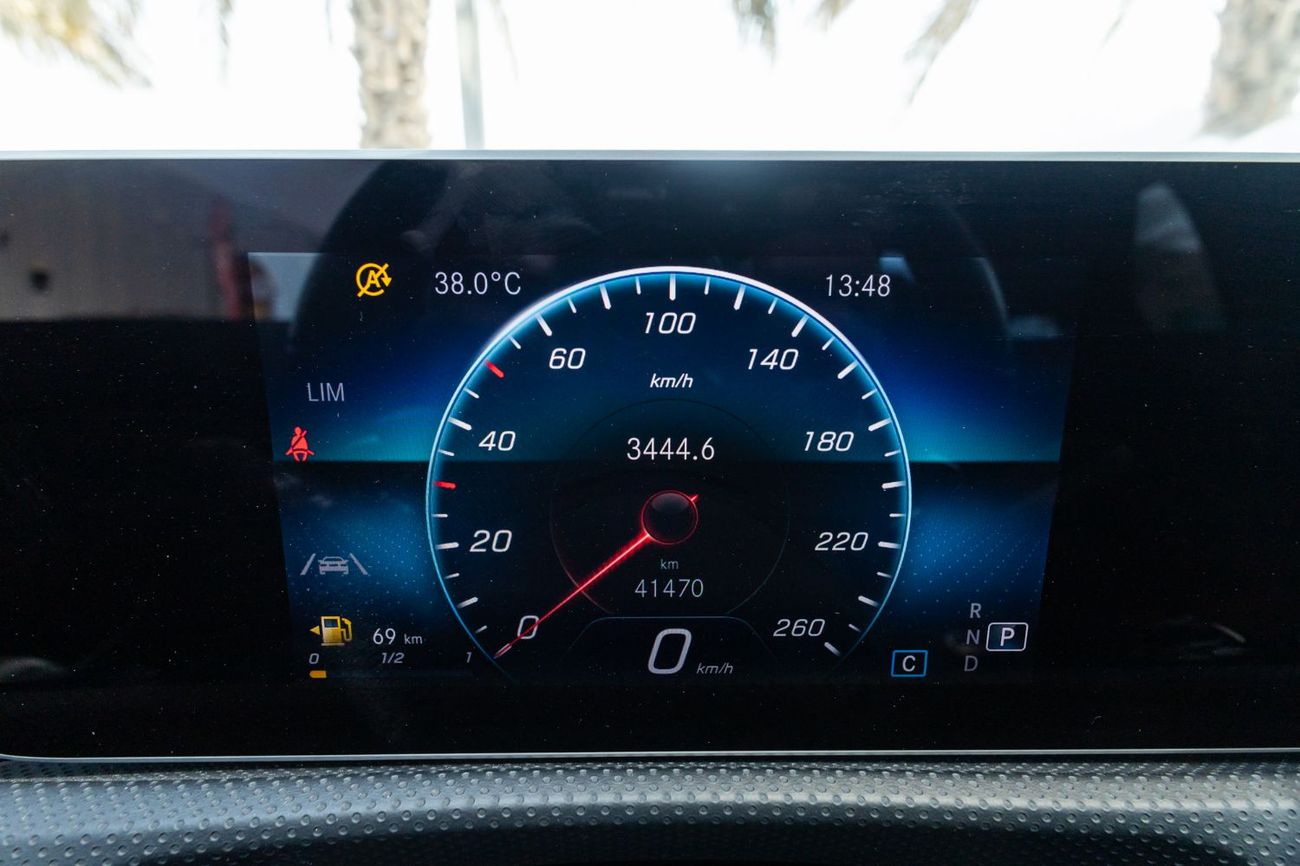 Mercedes-Benz CLA 180