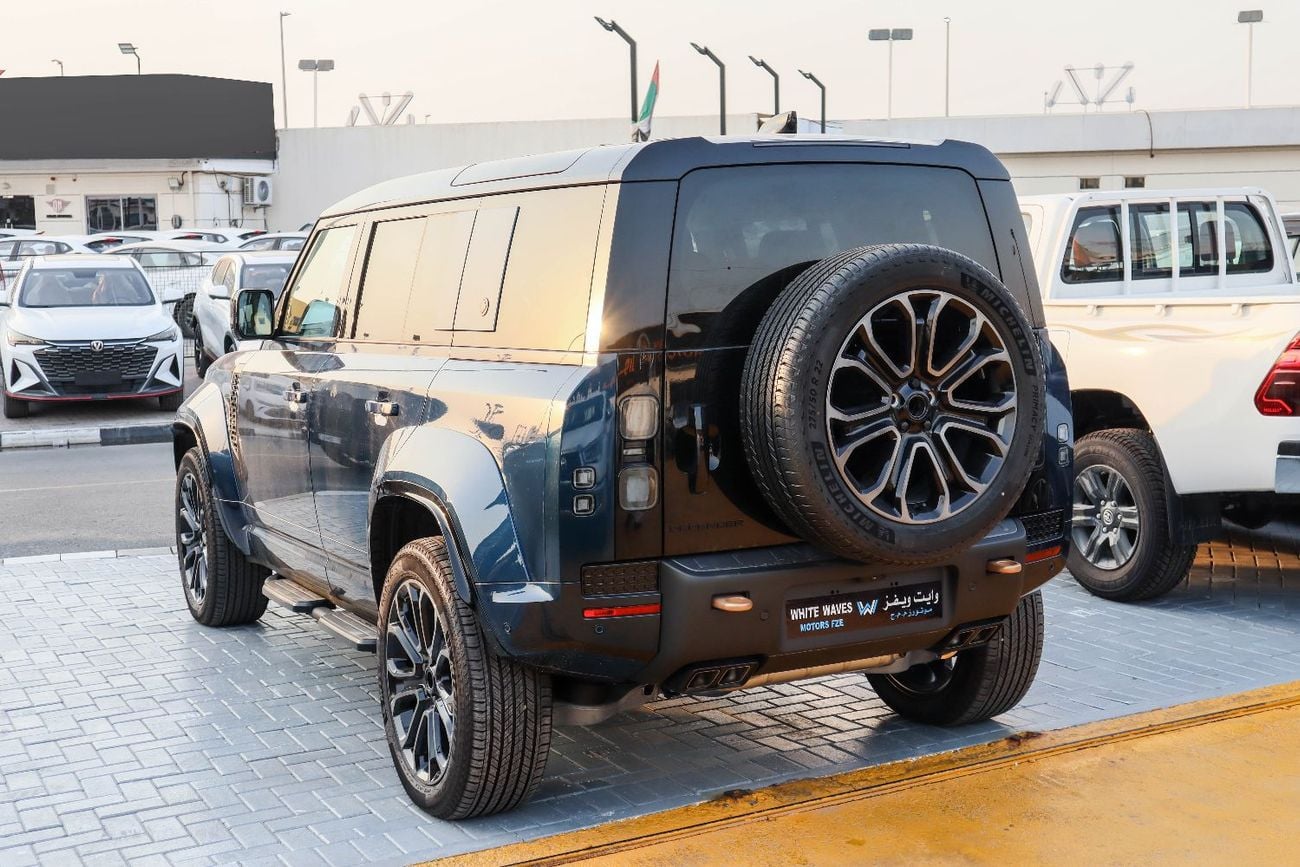 Land Rover Defender Land Rover Defender OCTA – 2026 Model V8 4.4-Liter Twin Turbo
