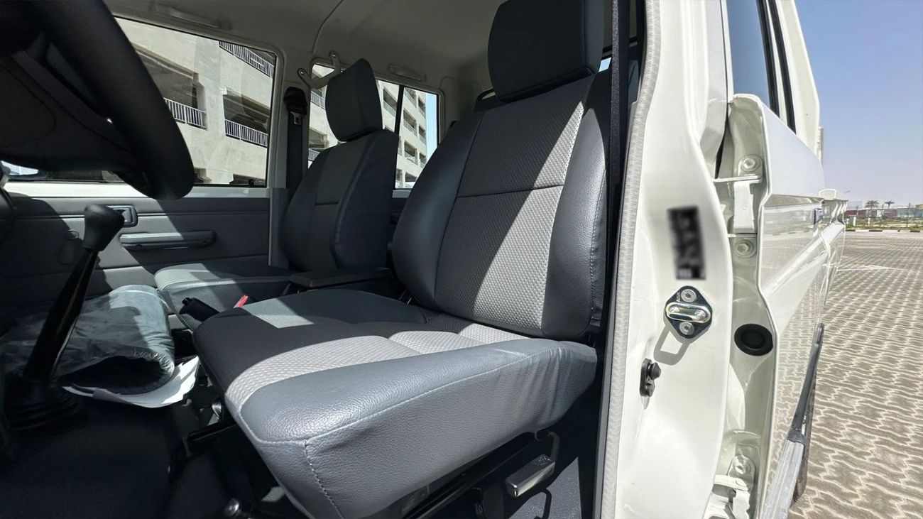 تويوتا لاند كروزر بيك آب TOYOTA Land Cruiser DC 4.2 MT 2025 basic