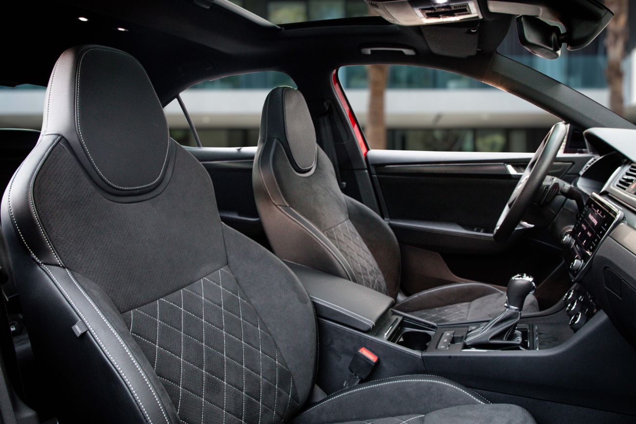 Skoda Superb Superb Sport Line 2.0L | 1,959 P.M | 0% Downpayment | Warranty!