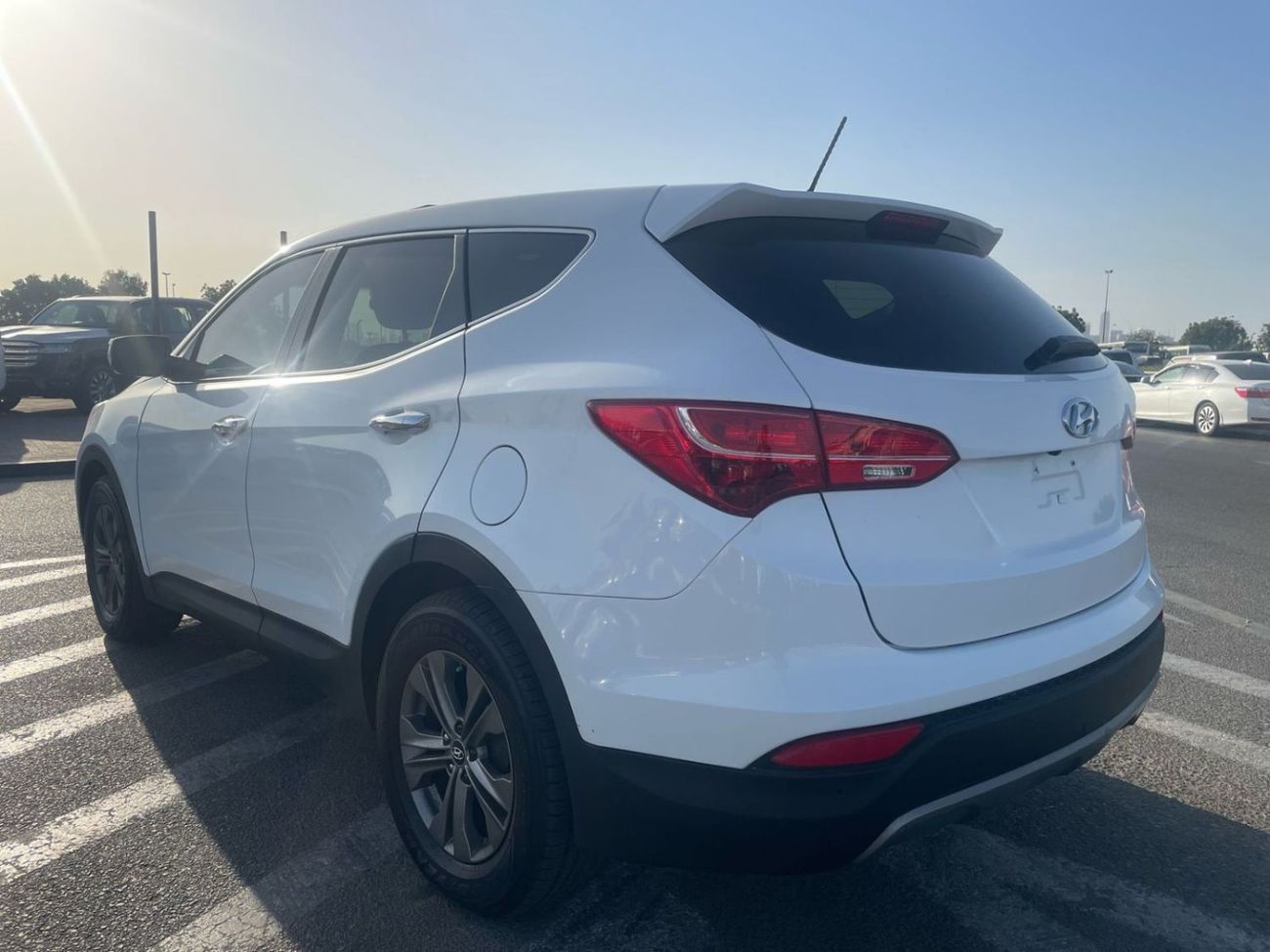 هيونداي سانتا في 2014 Hyundai Santa Fe Ultimate Full Option Panoramic View - Leather Electric Seats With Sensor 2.4L