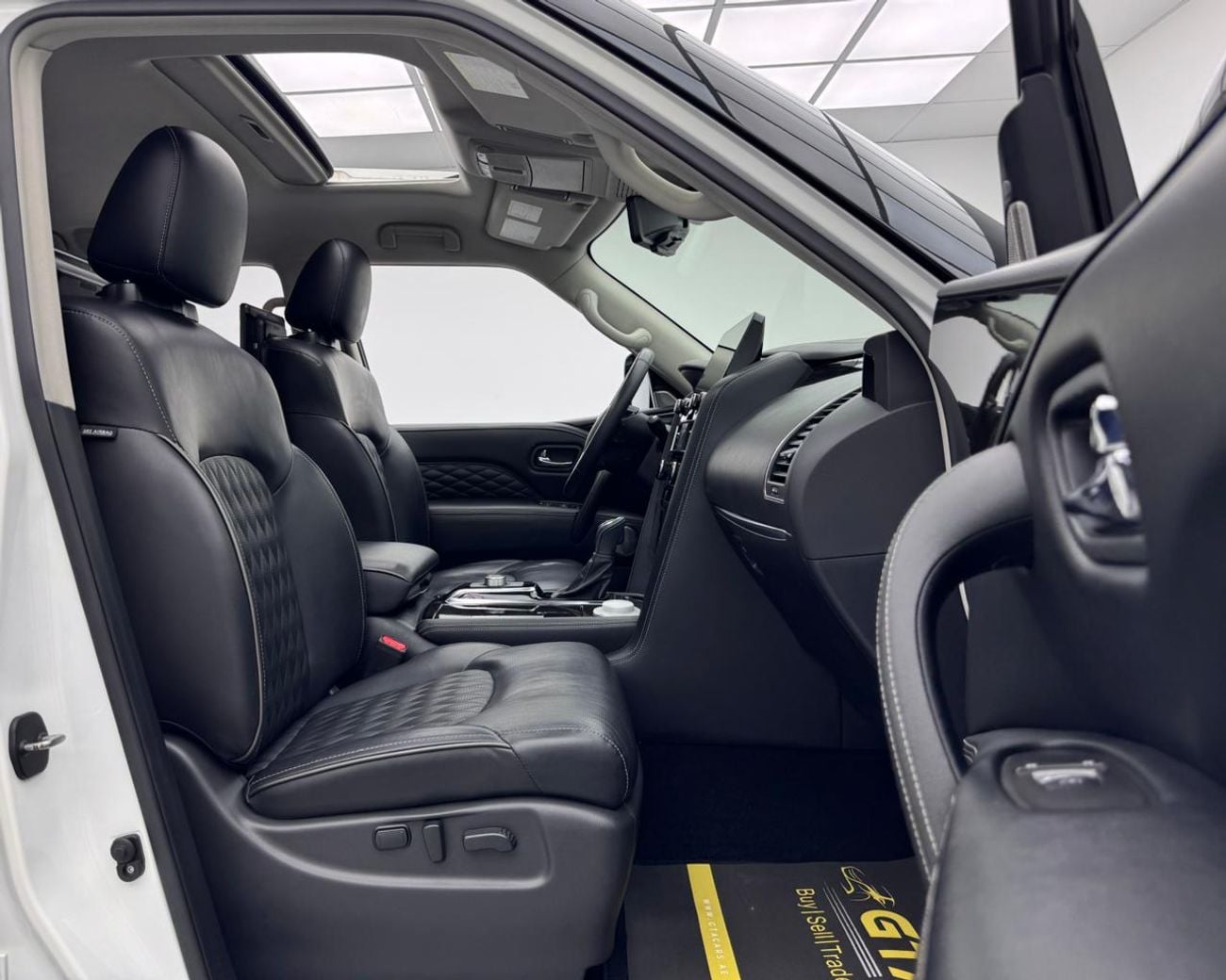 Infiniti QX80 2023 Infiniti QX80 Sensory, 2028 Infiniti Warranty, 2027 Infiniti Service Pack, 8 Seater, GCC