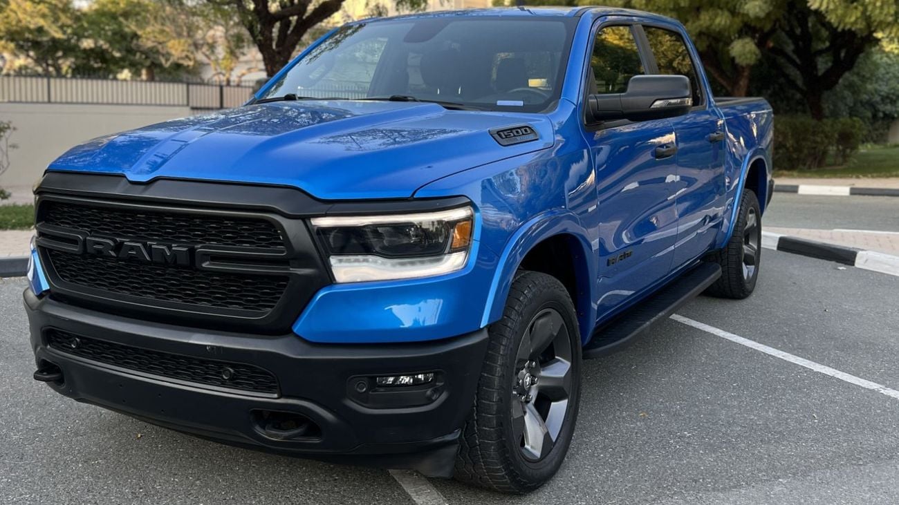 RAM 1500 Big Horn 2023 Crew Cab 4x4  32500Km American