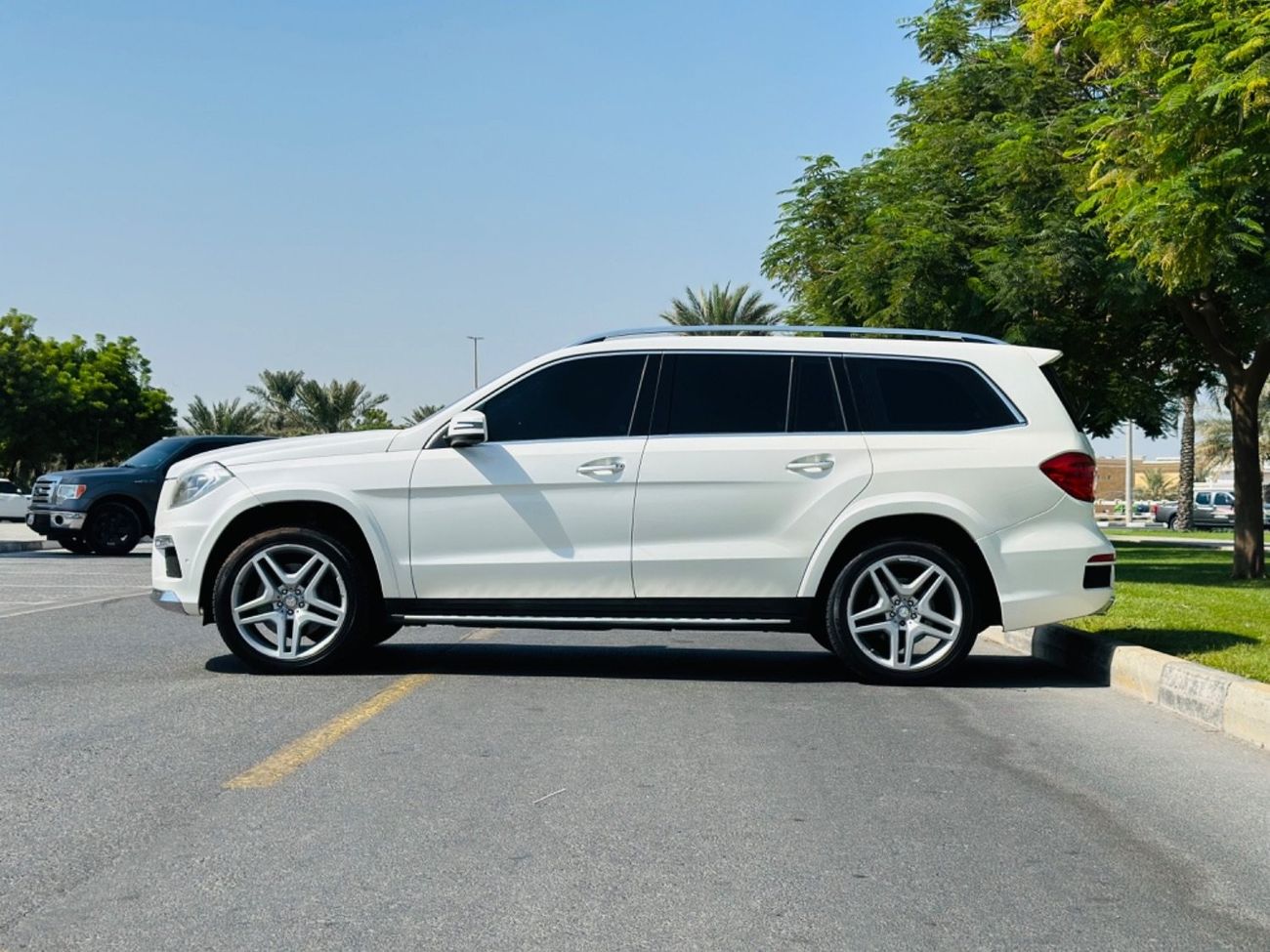 Mercedes-Benz GL 500 Std MERCEDES GL500 AMG MODEL 2013 FULL OPTION