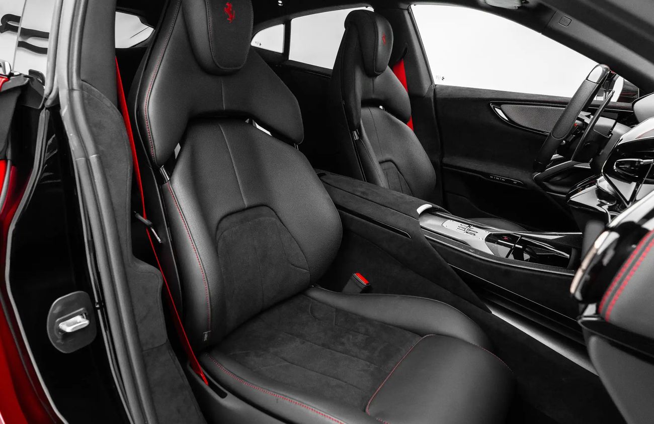 فيراري بوروسانجوي 6.5L V12 Naturally Aspirated Engine