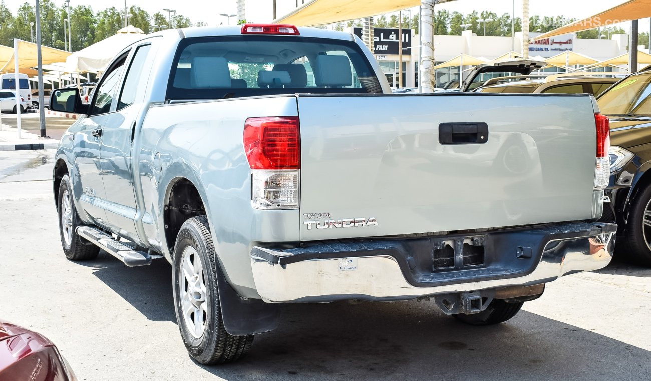 Toyota Tundra 5.7L V8 / SUPER CLEAN / WARRANTY/ ZERO DOWN PAYMENT