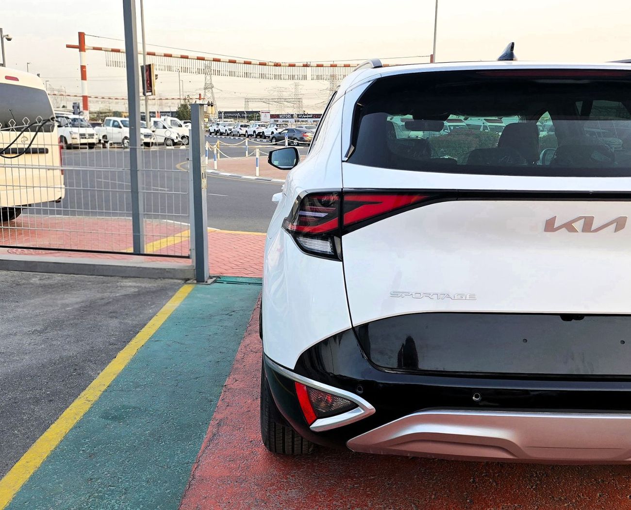 Kia Sportage KIA SPORTAGE EX 1.6L Turbo A/T SUV White pearl 2025 model
