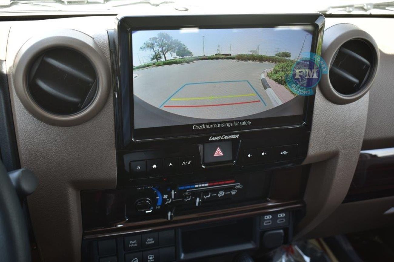 تويوتا لاند كروزر 70 71 Short Wheel Base SDLX 2.8L Diesel 4WD 5 Seater Automatic