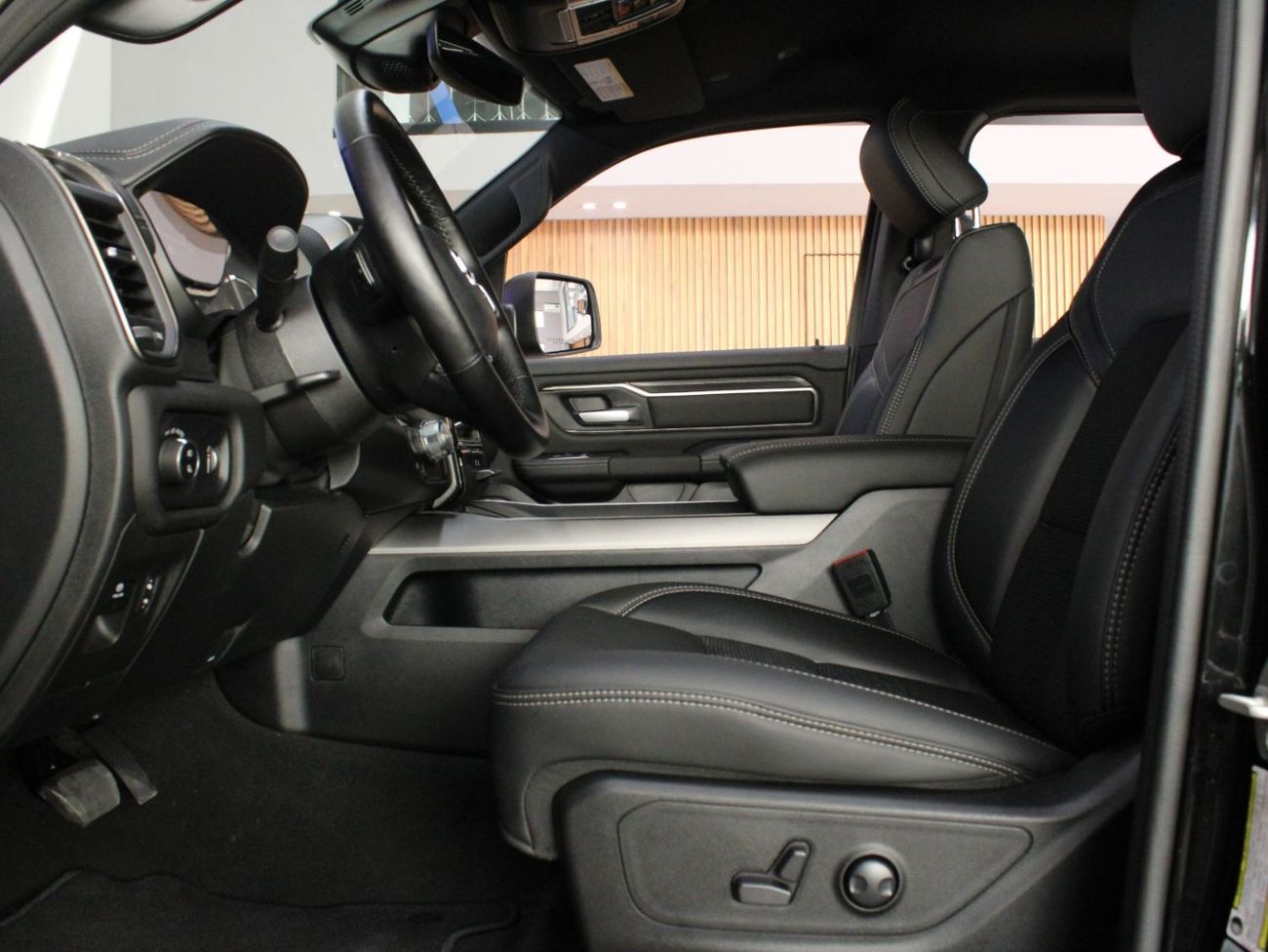 رام 1500 DODGE RAM SPORT | Low mileage | with Warranty