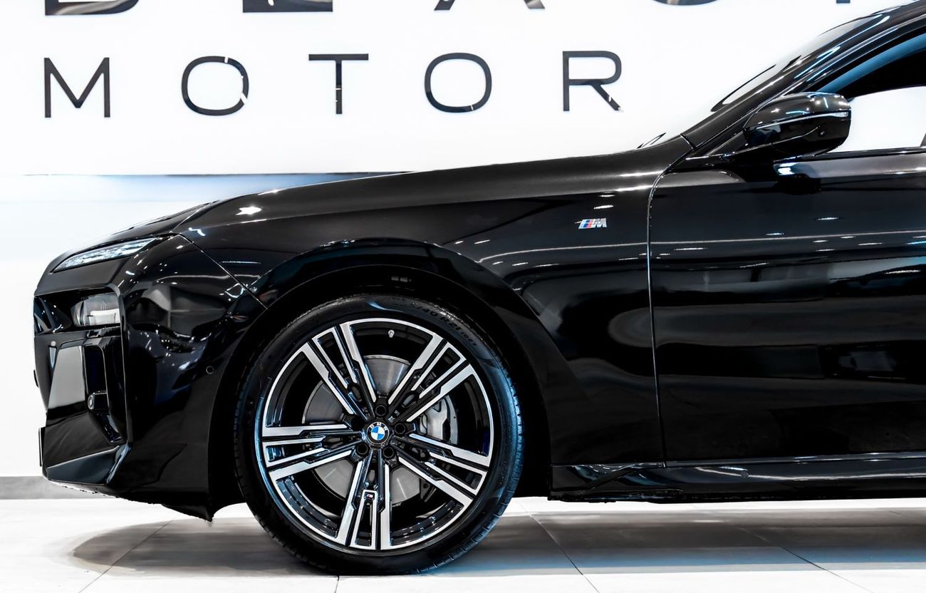 BMW 740Li 2023 BMW 740i, 2028 BMW Warranty + Service Contract, Low KMs, GCC