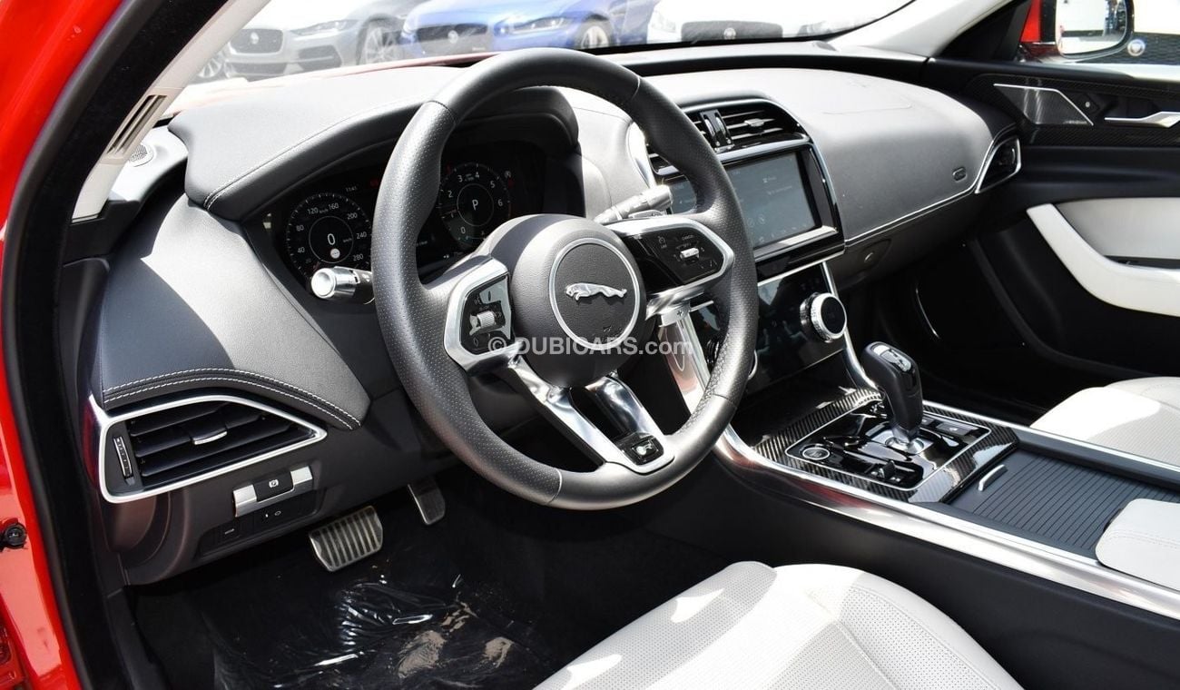 Jaguar XE P250 RDYNAMIC