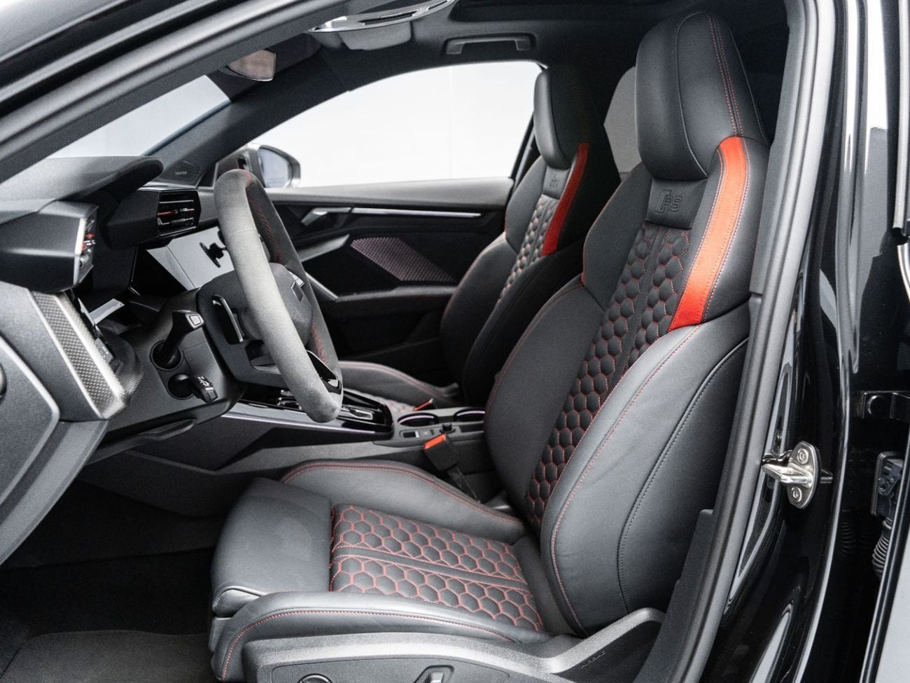 Audi RS3 TFSI quattro 2.5L Sportback 2025 Audi RS3, 2.5 TFSI Quattro, 4WD, 400bhp, 7 Speed Auto